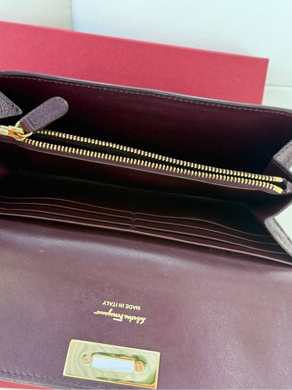 Salvatore Ferragamo Gancini Long Wallet 7.4 inch Burgundy With Gold Clasp - Picture 2 of 9